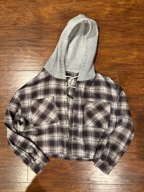 Women’s Gray Plaid Hooded Flannel Button-Up Shirt